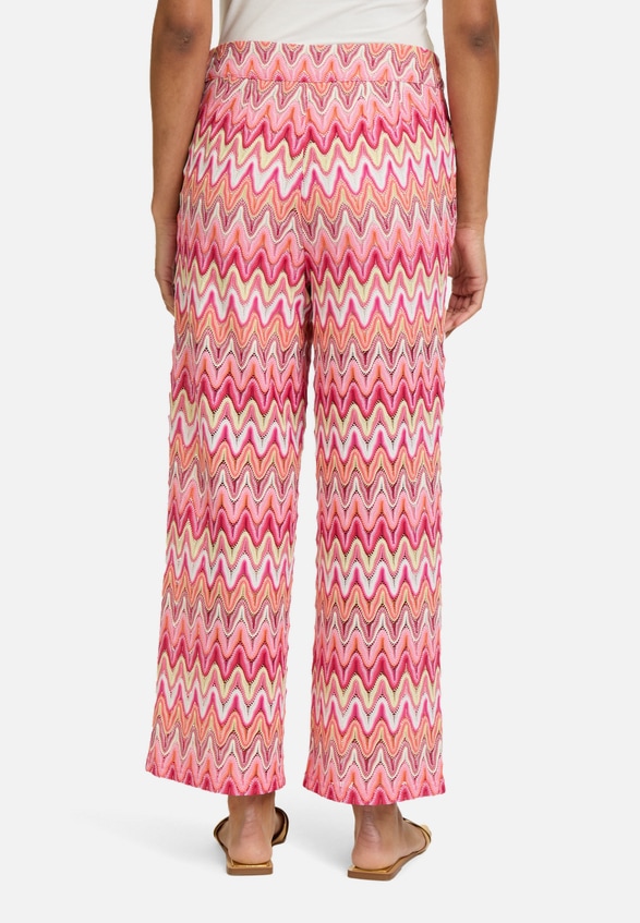 Marlene-Hose mit hohem Bund / Modellfoto Rückseite