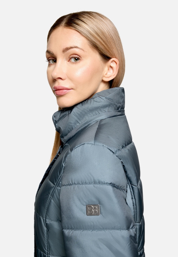 Outdoorjacke mit abnehmbarer Kapuze / Detailbild