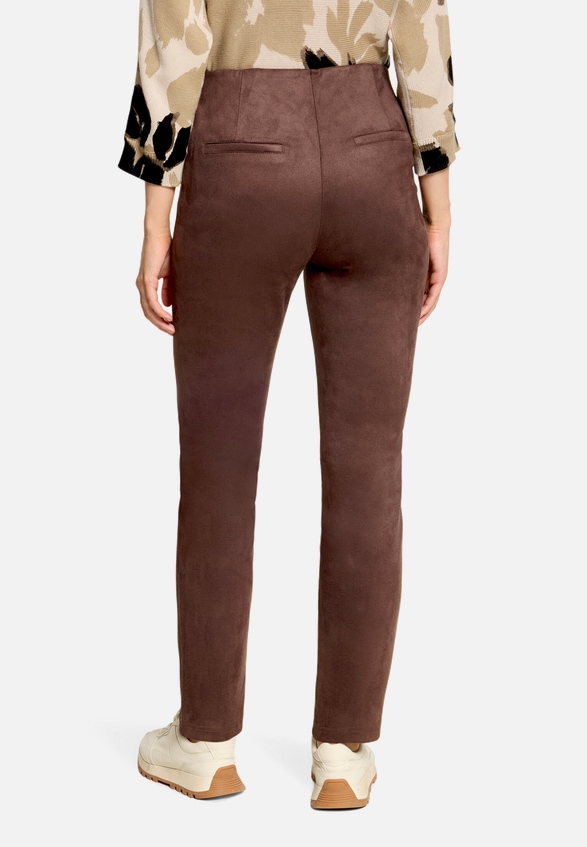 Kunstlederhose  aus Velour Style Selina Fashion  / Modellfoto Rückseite
