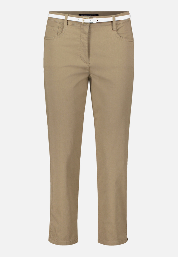 Sommerhose mit Gürtel / Vorderseite