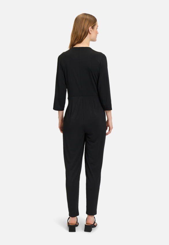 Jumpsuit mit Eingrifftaschen / Modellfoto Rückseite