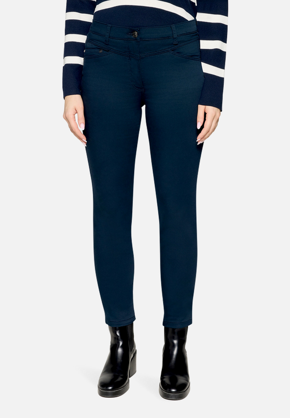 Casual-Hose  Style Sally Fashion / Modellfoto Vorderseite