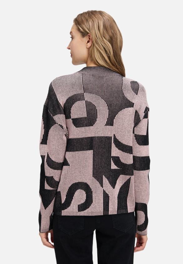 Grobstrick-Pullover mit Jacquard / Modellfoto Rückseite