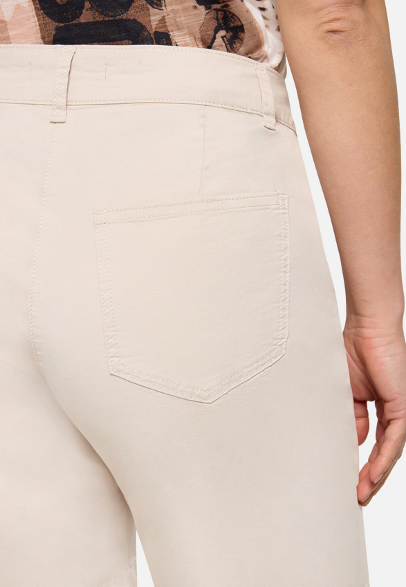 Sommerhose mit Eingrifftaschen / Detailbild