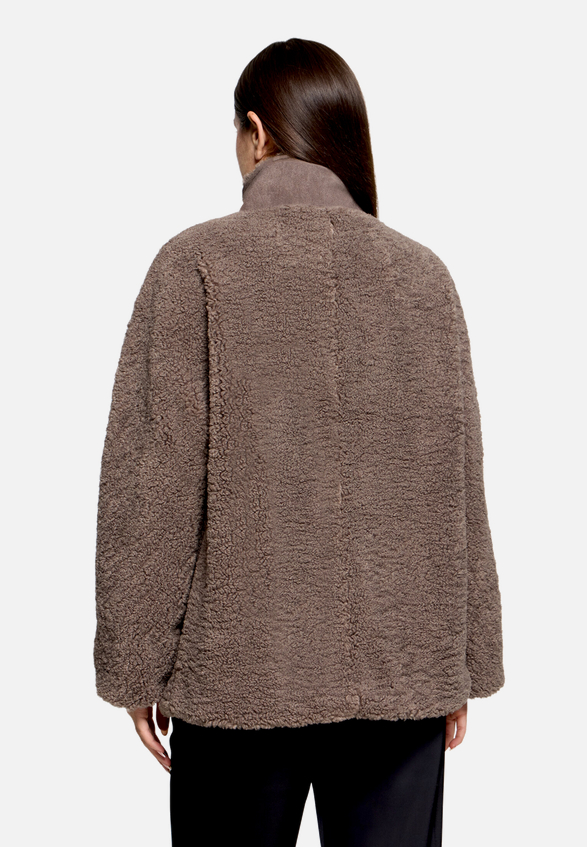 Outdoorjacke mit Plüsch / Modellfoto Rückseite