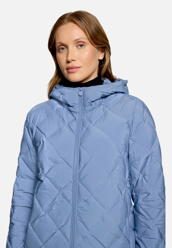 Leichte Steppjacke  mit Kapuze  / Detailbild