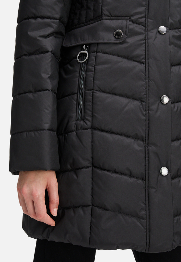 Outdoorjacke mit Kapuze / Detailbild