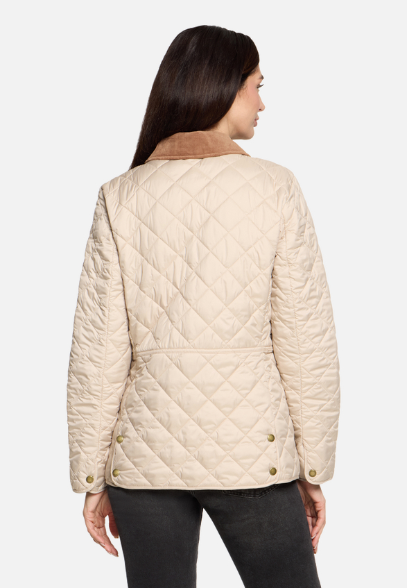 Outdoorjacke mit Kragen / Modellfoto Rückseite