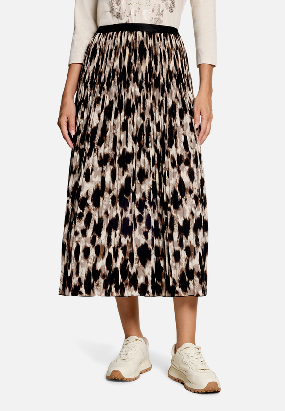 Plisseerock Midi mit Leoprint / Modellfoto Vorderseite