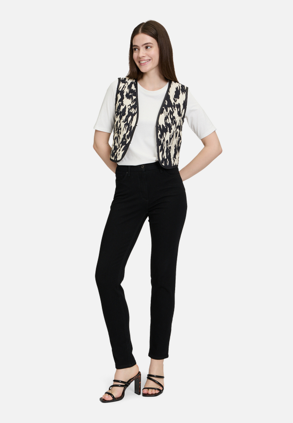 Wendeweste ohne Arm / Modellfoto Vorderseite (Outfit)