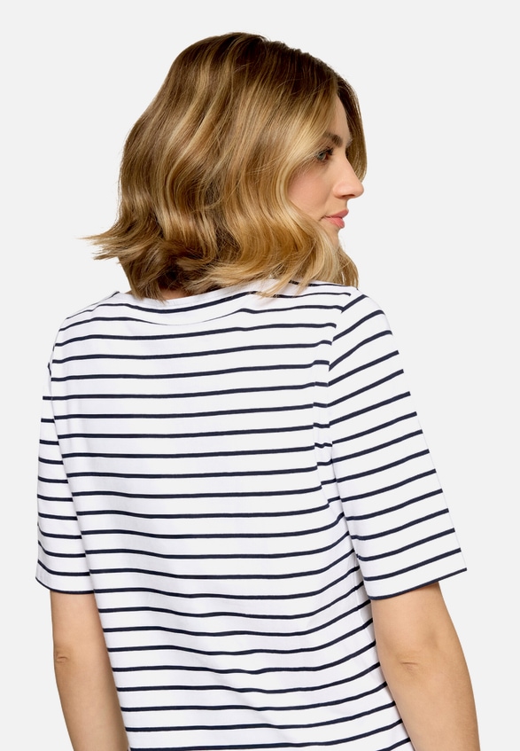 Ringelshirt mit U-Boot-Ausschnitt / Detailbild