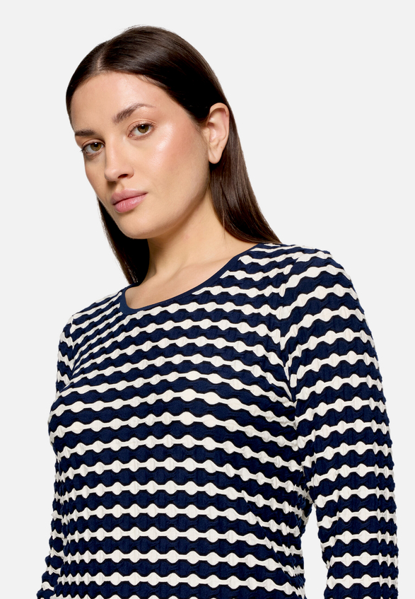 Basic Shirt mit Rundhalsausschnitt / Detailbild