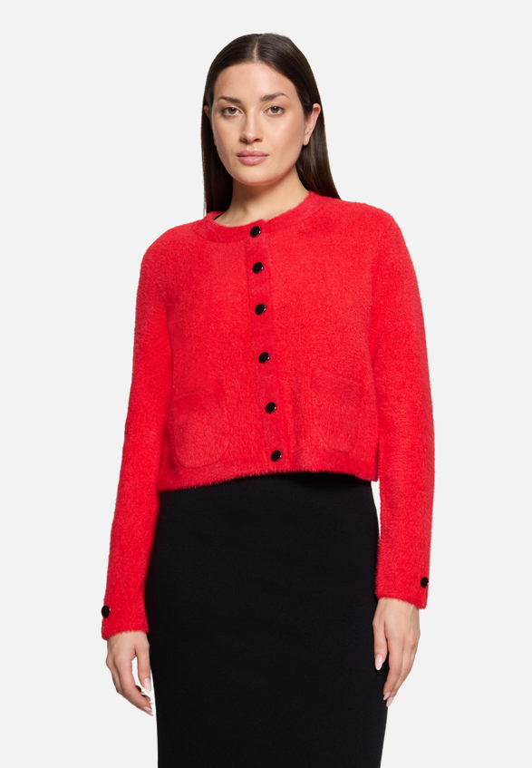 Strick-Cardigan mit aufgesetzten Taschen / Modellfoto Vorderseite