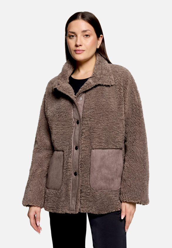 Outdoorjacke mit Plüsch / Modellfoto Vorderseite