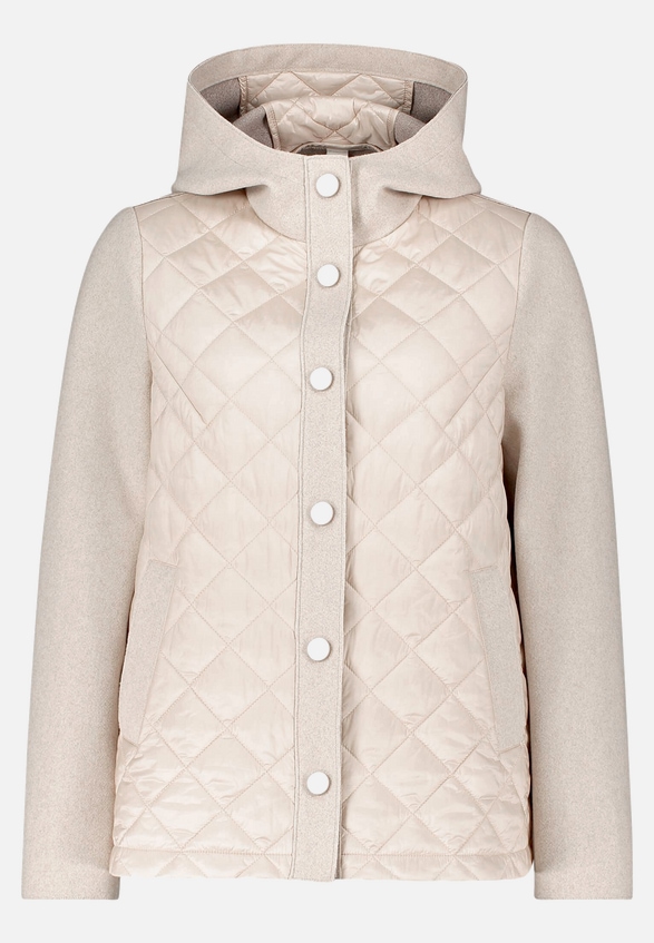 Outdoorjacke mit Kapuze / Vorderseite