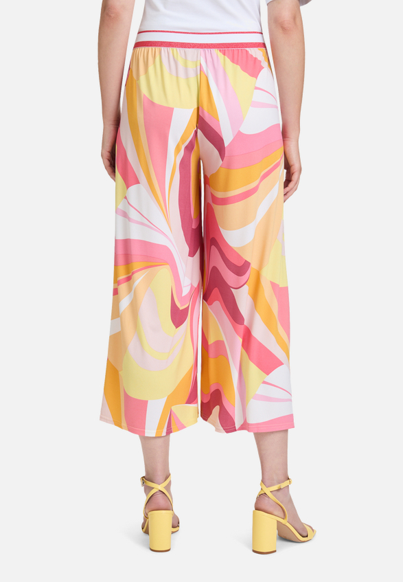 Culotte mit elastischem Bund / Modellfoto Rückseite