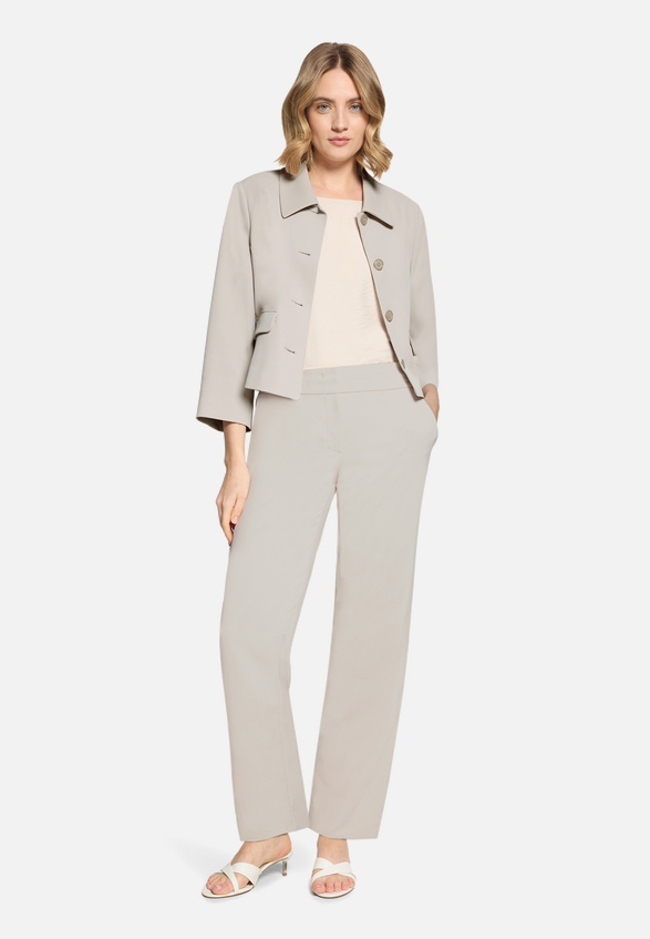 Blazer-Jacke mit 3/4 Arm / Modellfoto Vorderseite (Outfit)