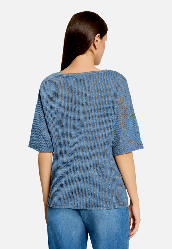 Strukturshirt mit Struktur / Modellfoto Rückseite