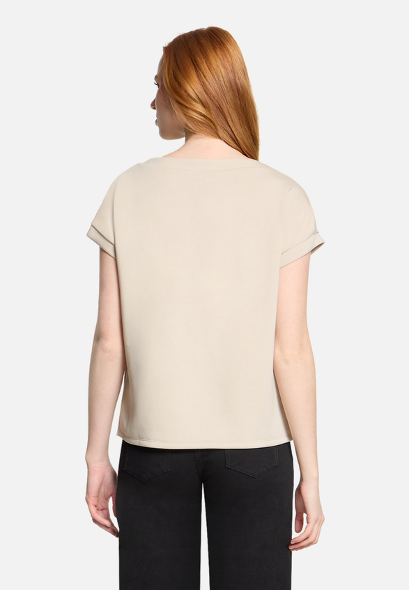 Sweatshirt mit Seitenschlitzen / Modellfoto Rückseite