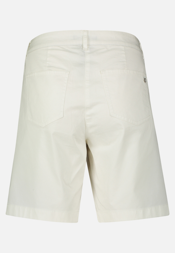 Sommerhose mit Eingrifftaschen / Rückseite