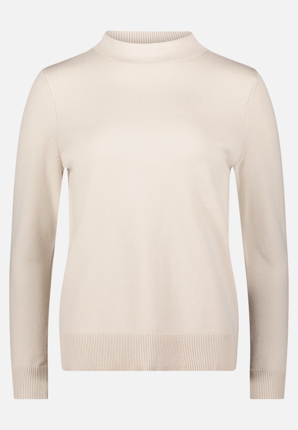 Basic-Strickpullover mit Stehkragen / Vorderseite