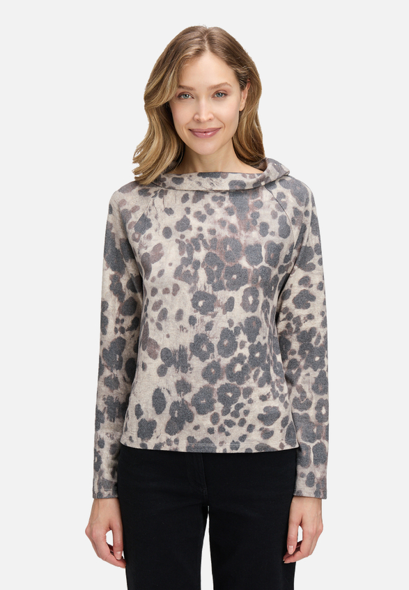 Sweatshirt mit Kragen / Modellfoto Vorderseite