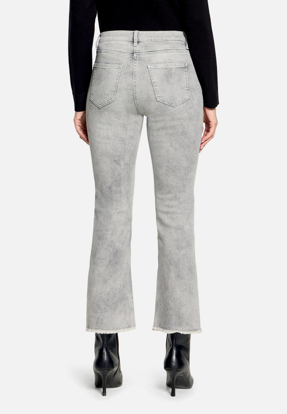 Slim Fit-Hose mit Waschung / Modellfoto Rückseite