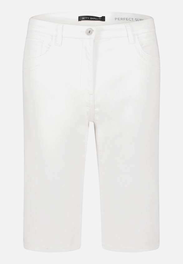 Jeans-Shorts mit aufgesetzten Taschen / Vorderseite