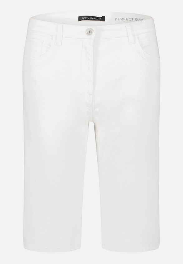 Jeans-Shorts mit aufgesetzten Taschen / Vorderseite