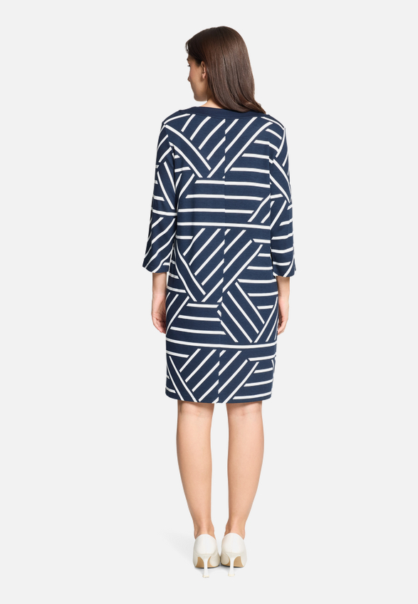 Jerseykleid mit 3/4 Arm / Modellfoto Rückseite