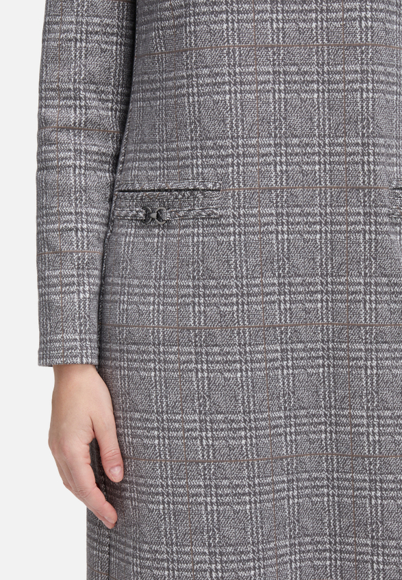 Sweatkleid mit Kragen / Detailbild