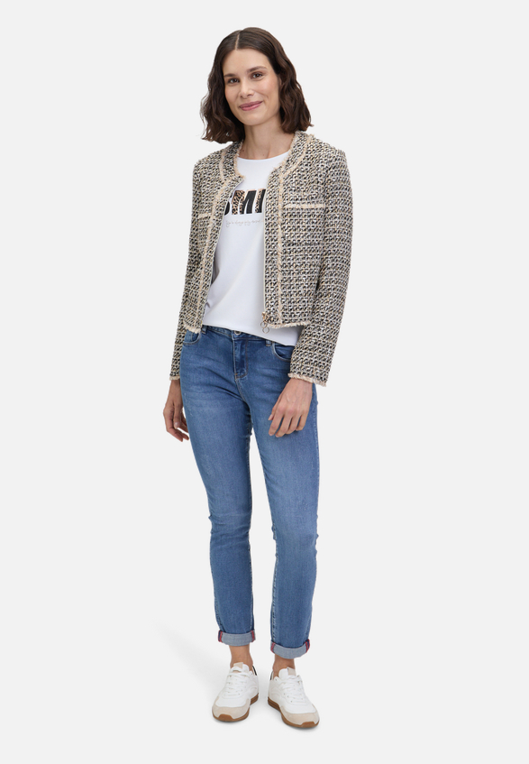 Blazer-Jacke mit Fransen / Modellfoto Vorderseite (Outfit)