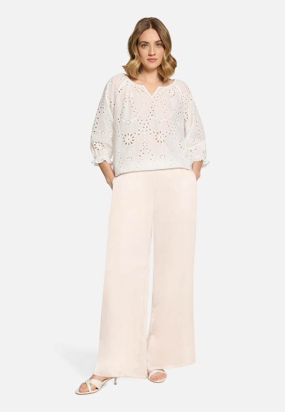 Marlene-Hose mit elastischem Bund / Modellfoto Vorderseite (Outfit)