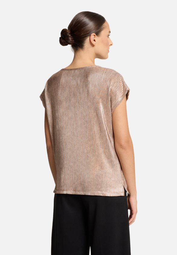 Casual-Shirt mit Glanzeffekt / Modellfoto Rückseite