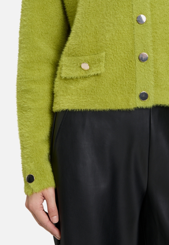 Casual-Strickjacke mit Knopfleiste / Detailbild