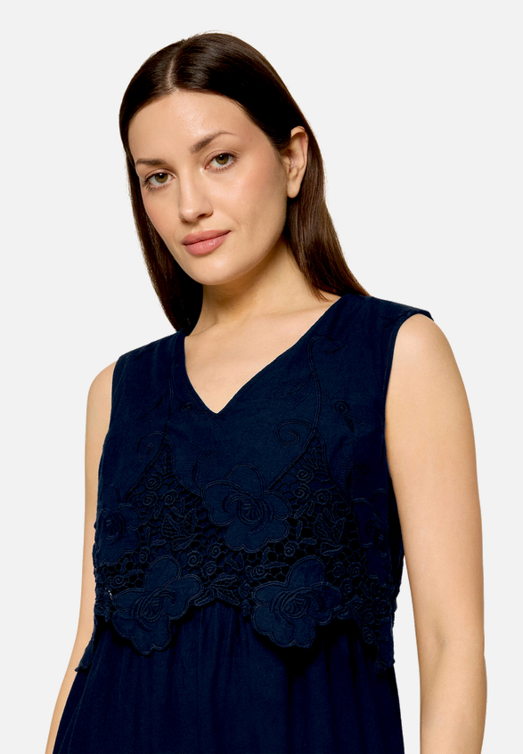 Midikleid mit V-Ausschnitt / Detailbild