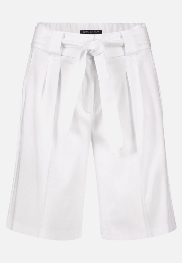 Shorts mit Bundfalten / Vorderseite