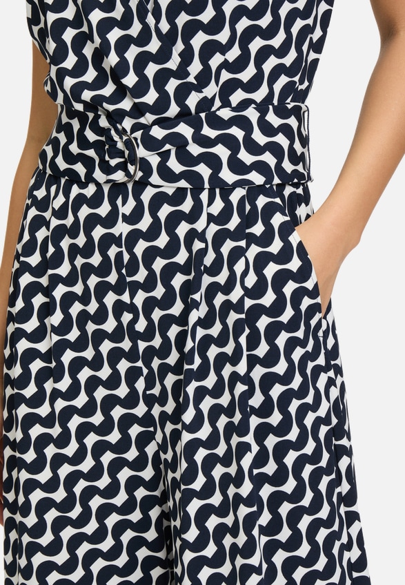 Jumpsuit mit Eingrifftaschen / Detailbild