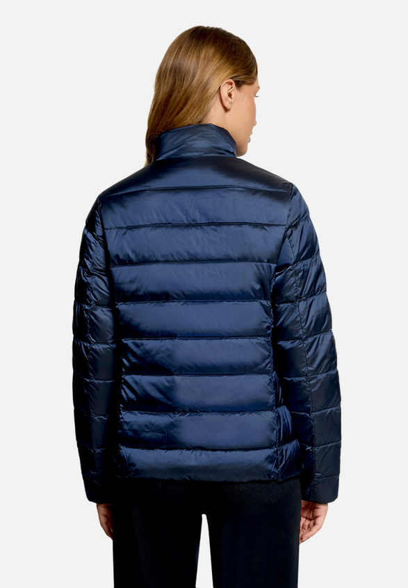 Daunenjacke   mit Stehkragen / Modellfoto Rückseite
