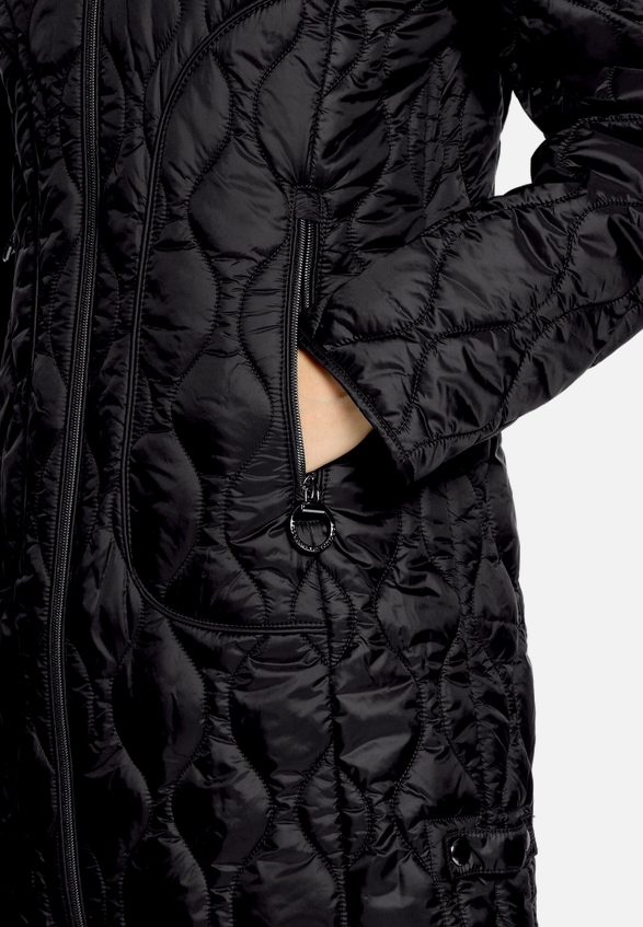 Outdoorjacke mit abnehmbarer Kapuze / Detailbild