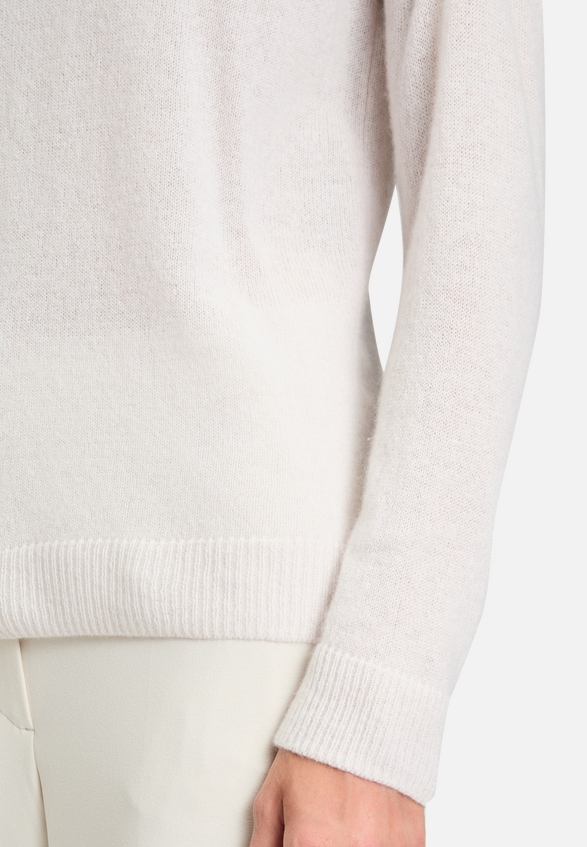Kaschmir-Pullover mit Stehkragen / Detailbild