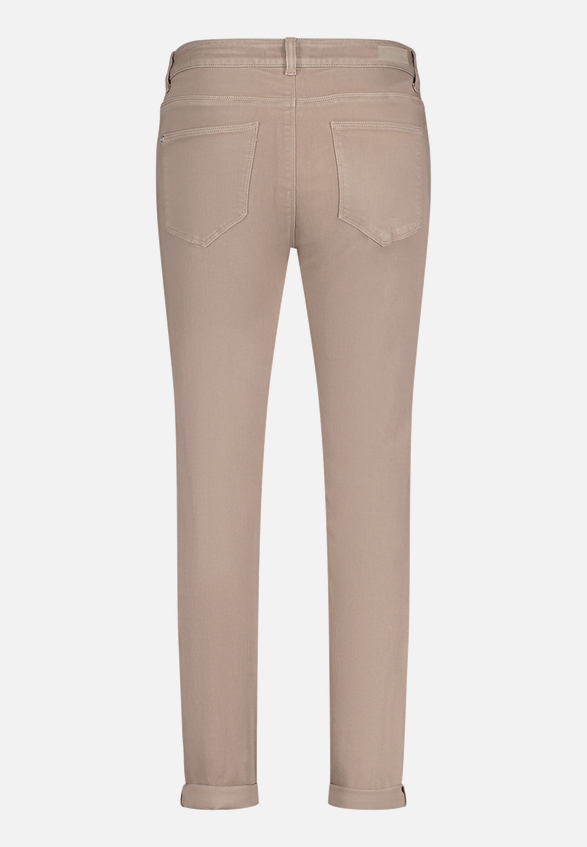 Slim Fit Jeans  mit Stretch-Anteil Style Sunny Short  / Rückseite