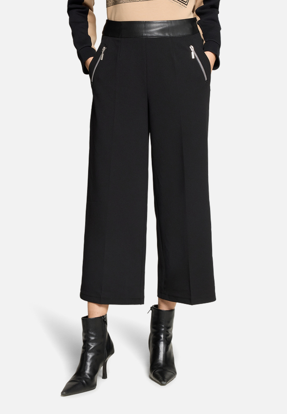 Marlene-Hose unifarben / Modellfoto Vorderseite