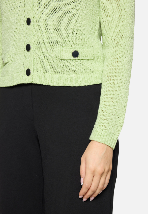 Strick-Cardigan mit aufgesetzten Taschen / Detailbild