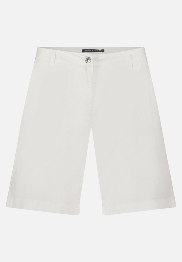 Sommerhose mit Eingrifftaschen / Vorderseite