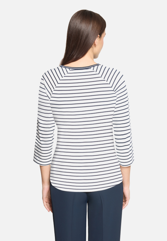 Ringelshirt mit Strass / Modellfoto Rückseite