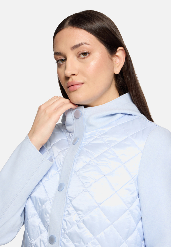 Outdoorjacke mit Kapuze / Detailbild