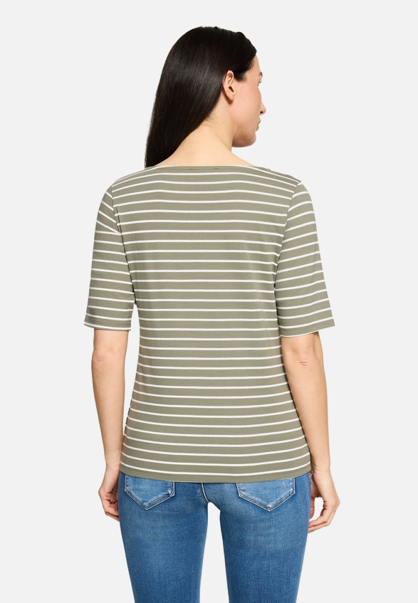 Ringelshirt mit U-Boot-Ausschnitt / Modellfoto Rückseite