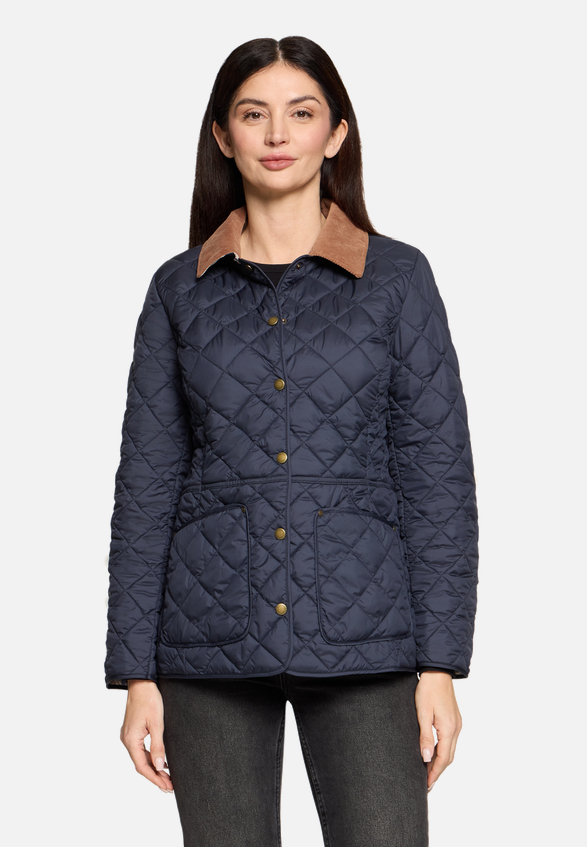 Outdoorjacke mit Kragen / Modellfoto Vorderseite