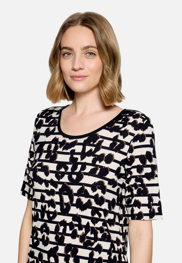 Print-T-Shirt mit Rundhalsausschnitt  / Detailbild